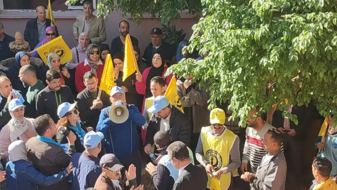 الاقتطاع من أجور موظفي الجماعة يُخرج الـUMT والـCDT للاحتجاج ببني ملال