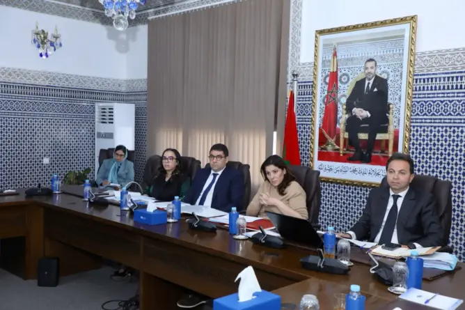 ضجة “القبلة الحميمية”.. البام يسند ظهر بنعلي ويتهم جهات خارجية باستهدافها