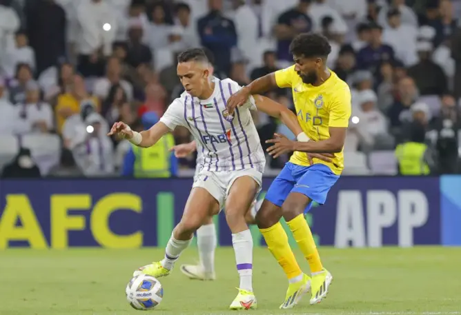 الإشادات تنهال على سفيان رحيمي بعد تألقه أمام النصر ومطالب بإعادته لكتيبة الركراكي