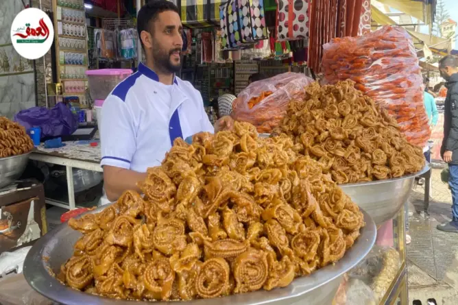 الجديدة.. إقبال كبير على الشباكية وحلويات رمضان