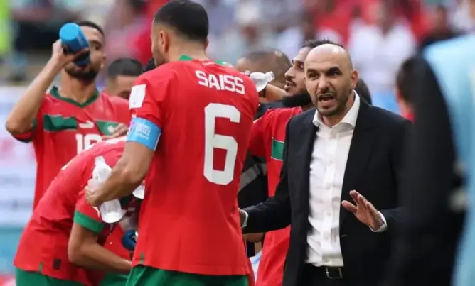 الركراكي يستبعد 9 لاعبين خاضوا “الكان” ويعيد آخرين لقائمة الأسود