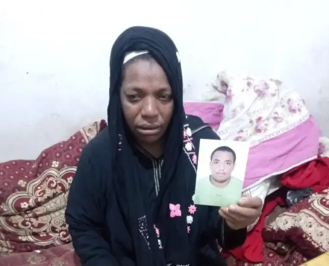 عثر عليه ميتا تحت شجرة.. سيدة بالرباط تطالب بتشريح جثة ابنها لكشف أسباب وفاته