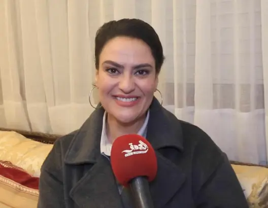 بناصر تتحدث عن دورها في “بنات لحديد” وسبب تخليها عن شعرها (فيديو)