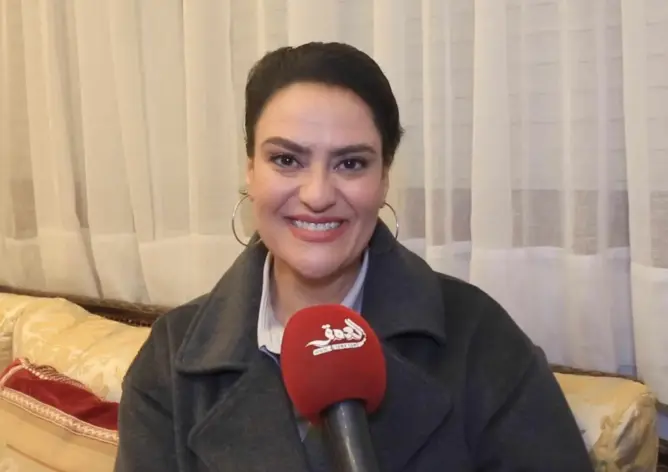 بناصر تتحدث عن دورها في “بنات لحديد” وسبب تخليها عن شعرها (فيديو)