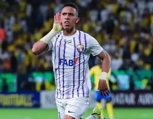 سفيان رحيمي يسيل لعاب الأندية السعودية.. والاتحاد يستهدف تعويضه بحمد الله