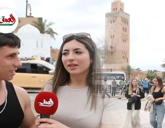 سياح أجانب يعبرون عن ارتياحهم وتعايشهم مع أجواء رمضان