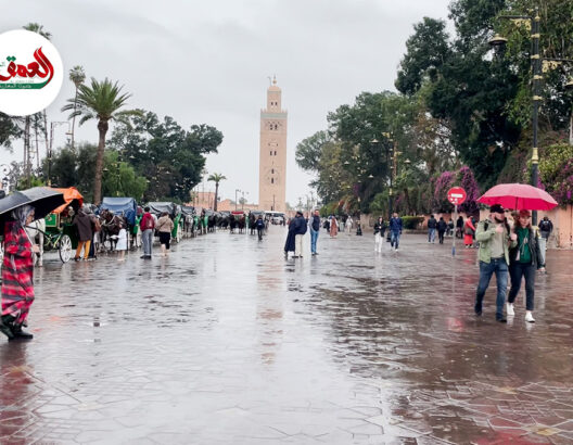 جامع الفنا تحت الأمطار.. تساقطات الخير تبهج قلوب المراكشيين نهار رمضان