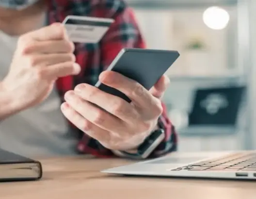 بأكثر من 52 مليار درهم.. بنك المغرب يرصد قفزة كبيرة في الأداء الرقمي سنة 2024