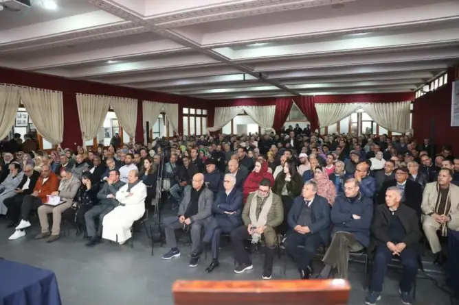 الاستقلال يتشبث بالهوية الإسلامية في مدونة الأسرة ويطرح استرجاع سبتة ومليلية