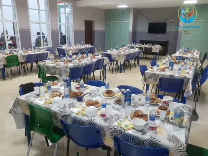 “رواحل الخير” تنظم إفطارا خيريا للأيتام بتطوان (صور)