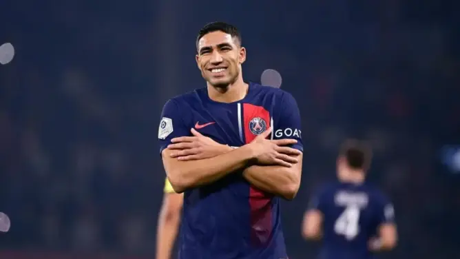 ليفربول يراهن على رحيل أشرف حكيمي لريال مدريد للاحتفاظ بظهيره الأيمن