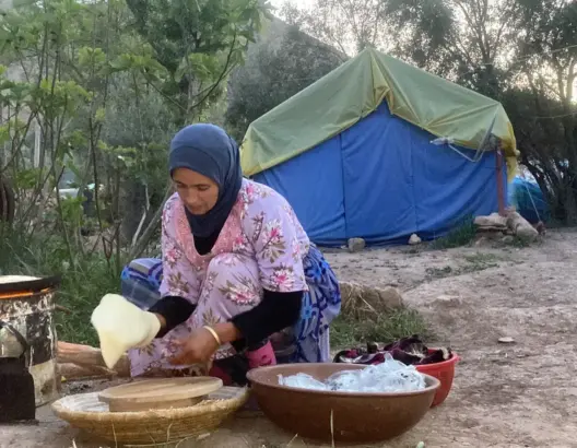 يعيشون ظروفا صعبة.. “العمق” تنقل أجواء رمضان داخل خيّم ضحايا الزلزال بشيشاوة (فيديو)