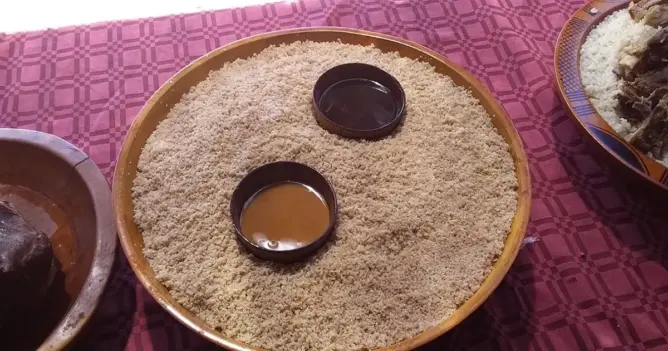 سكان العيون يتمسكون بتقاليد وعادات الطبخ الأصيلة خلال رمضان