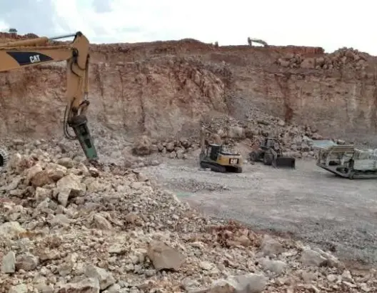 الحكومة تنهي تعثر مناقشة تقرير المقالع والبرلمان يحسم موعد الإفراج عنه