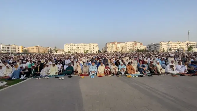 هكذا أدى آلات المواطنين صلاة العيد بأكادير