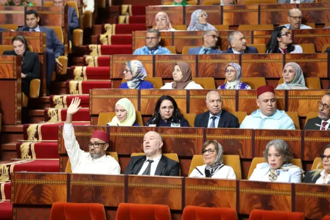 المعارضة تتخلى عن العدالة والتنمية وتدعم “البام” لرئاسة لجنة مراقبة المالية