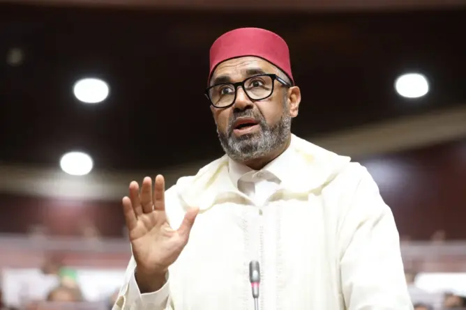 البيجيدي يدعو لانتخابات سابقة لأوانها ويتبرأ من “محاولة إرباك الحكومة”