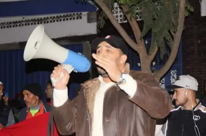 اعتقال ناشط حقوقي بتهمة “التحريض على اليهود” بعد شكاية من جمعية
