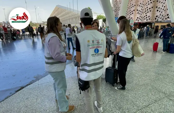 بعد الاكتضاض الذي عرفه مطار المنارة.."أوراش" تقدم خدمة التنظيم و التوجيه السياحي
