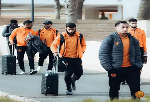 تشد بعثة نادي نهضة بركان لكرة القدم، يوم غد الخميس، الرحال نحو الجزائر لمواجهة إتحاد العاصمة في ذهاب نصف نهائي كأس الكونفيدرالية