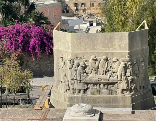 فيلم عن الجنرال الفرنسي شارل ديغول يحول طنجة إلى “مدينة جزائرية”