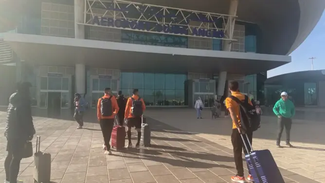 بعثة نهضة بركان تسافر في رحلة مباشرة من مطار  وجدة إلى الجزائر
