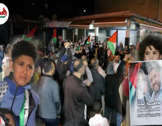 تم اعتقاله بتهمة “الكراهية ضد اليهود”.. وقفة احتجاجية بأزمور للإفراج عن ناشط