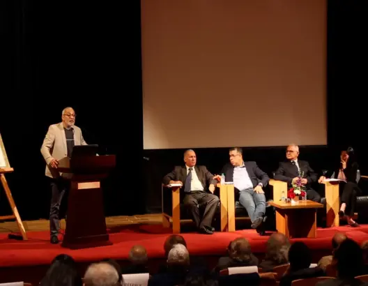المهندسون المعماريون يناقشون إنجازاتهم وتحدياتهم