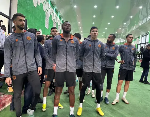 نهضة بركان يستلم أقمصته ويغادر الجزائر صوب مطار وجدة