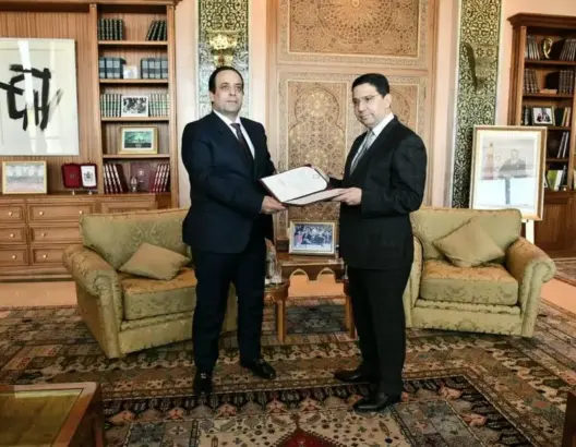 رئيس المجلس الرئاسي الليبي يوجه رسالة للملك.. ومصدر من الرئاسة الليبية يرفض تحركات الجزائر