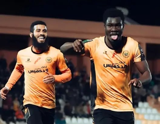 الكاف يعتبر نهضة بركان فائزا بثلاثية على اتحاد العاصمة والإياب في موعده