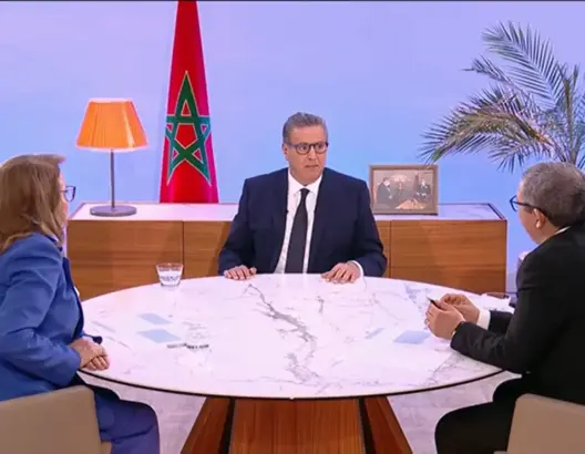 أخنوش يعلق على اختلالات “دعم الفقراء” ويكشف موقف الحكومة من “النوار” بقطاع السكن