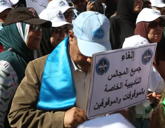 وزارة برادة تدعو مسؤوليها إلى سحب “العقوبات التأديبية” من ملفات موظفي التعليم