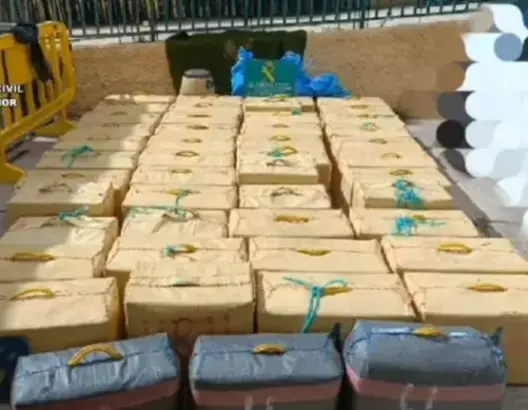 بمساعدة المغرب.. إسبانيا تحبط عملية تهريب طن ونصف من الشيرا بـ”تينيريفي” (فيديو)