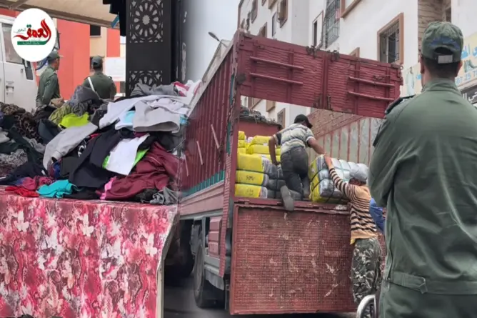 الحجز على أطنان من الملابس المستعملة “البال” غير مرخصة من طرف الجمارك بالجديدة