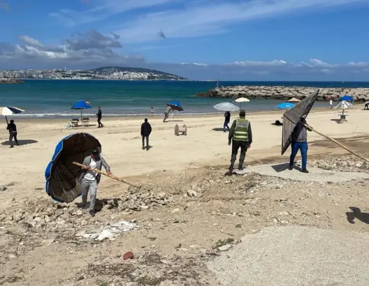 سلطات طنجة المدينة تشن حملات لتحرير الملك العمومي والبحري (صور)