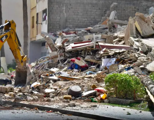 ضحايا العمارة المنهارة بالبيضاء ينتظرون نتائج التحقيق لمقاضاة المتورطين