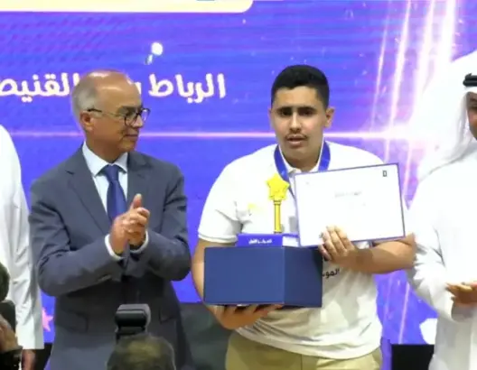 الزهري بطلا لمسابقة “تحدي القراءة العربي” بالمغرب