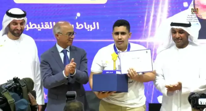 الزهري بطلا لمسابقة “تحدي القراءة العربي” بالمغرب