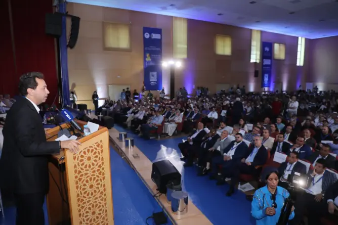 “إسكوبار الصحراء”..البام يتمسك بقرينة البراءة ويُطمئن قواعده بالشرق بعد سقوط بعيوي