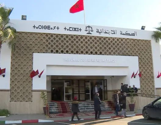 بعد وفاة زوجها.. ابنة عسكري تستغل نفوذ أبيها لحيازة إرث عائلة الراحل بتيفلت