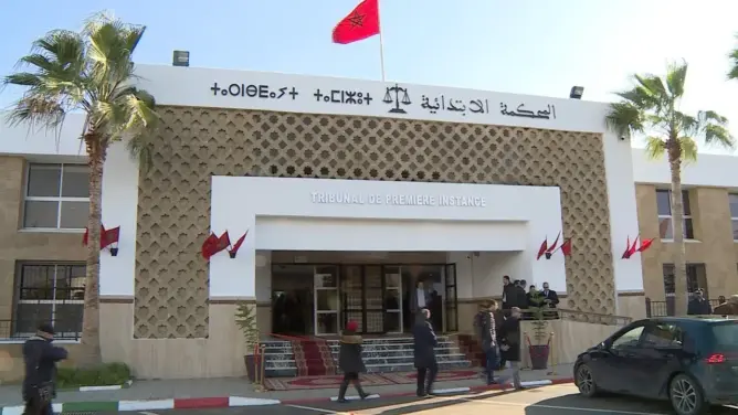 بعد وفاة زوجها.. ابنة عسكري تستغل نفوذ أبيها لحيازة إرث عائلة الراحل بتيفلت