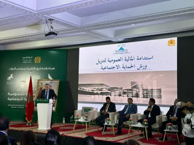 لقجع يتسلح بلغة الأرقام لـ”نسف” رواية البيجيدي حول إقصاء ملايين المغاربة من التغطية الصحية