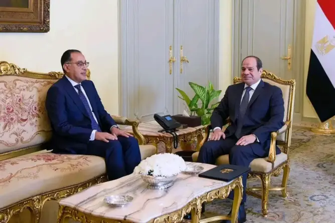 الحكومة المصرية تقدم استقالتها .. والسيسي يكلف مدبولي بتشكيل أخرى