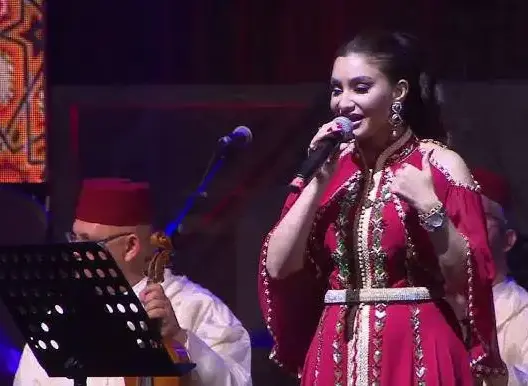 وصفتها بـ”الأجنبية”.. تونس تمنع فنانة مغربية من المشاركة في تكريم “ذكرى”