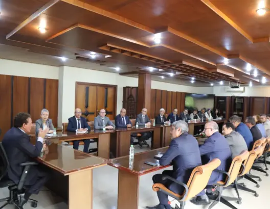 حبيبة لقلالش تسلم مفاتيح مطارات المملكة لعادل الفقير