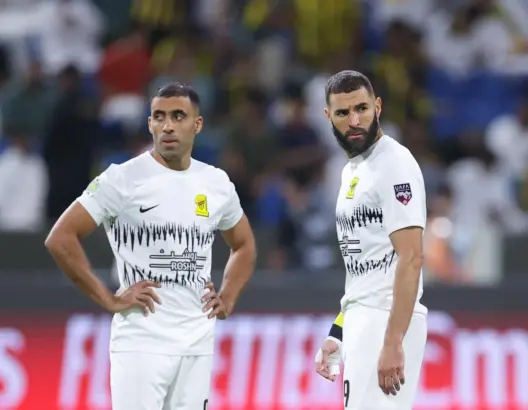 بنزيما “يُجبر” الاتحاد السعودي على الاستغناء عن عبد الرزاق حمد الله