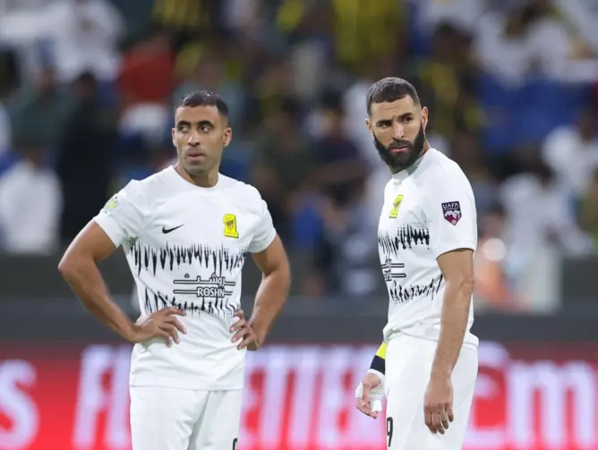 بنزيما “يُجبر” الاتحاد السعودي على الاستغناء عن عبد الرزاق حمد الله