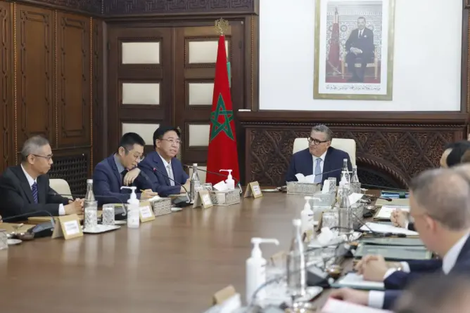 المغرب يقتحم تصنيع بطاريات السيارات الكهربائية ويجلب استثمارات صينية بأزيد 12 مليار درهم