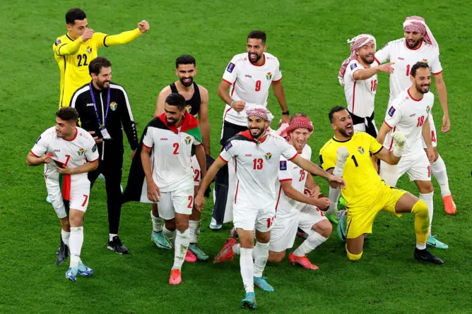 عموتة يقود المتتخب الأردني للدور الحاسم المؤهل للمونديال والتأهل لنهائيات كأس آسيا